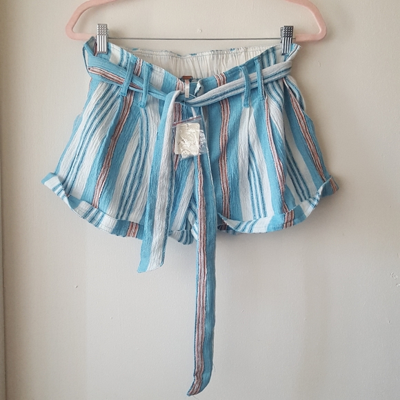 🌙NWT Free People Shorts - Picture 3 of 10